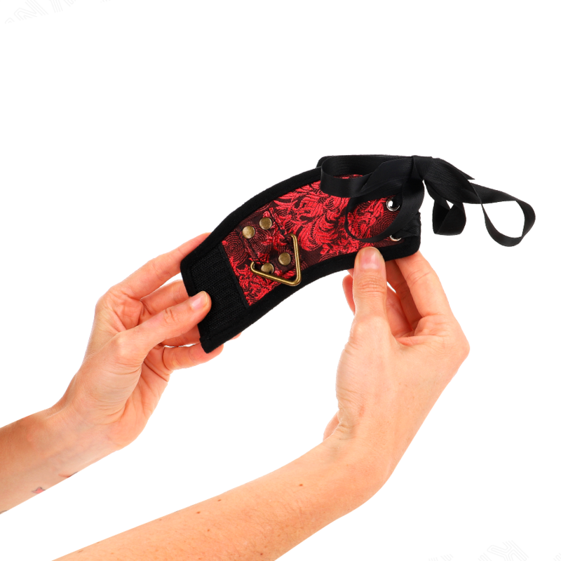 Kink – Scandal Handgelenksfesseln Rot-Schwarze Spitzendetails 24,5...