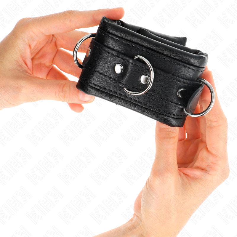 Kink – Schwere Handgelenksfesseln mit Schwarzem Pelzfutter, Verstel...