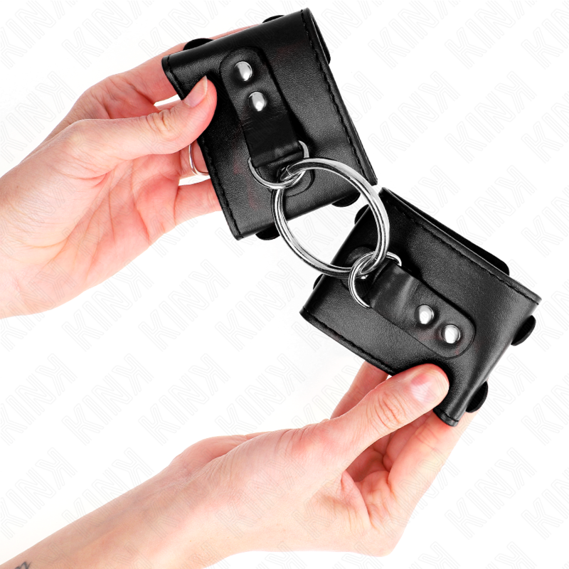 Kink – Feste Handgelenkfesseln mit Ring und Nieten Verstellbar Schw...