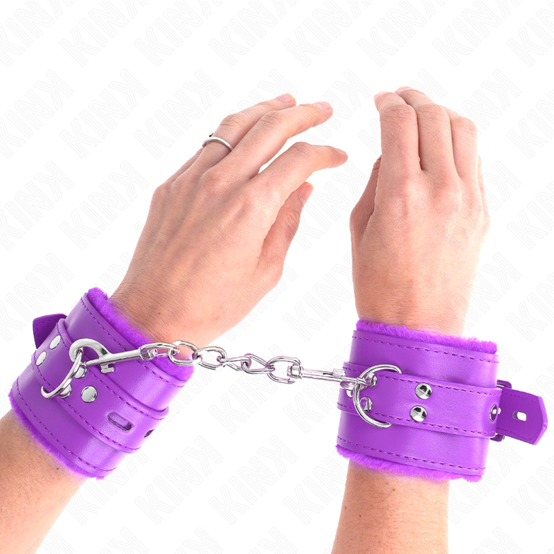 Kink – Pelzgefütterte Handgelenkfesseln mit Quadratischen Löchern,...