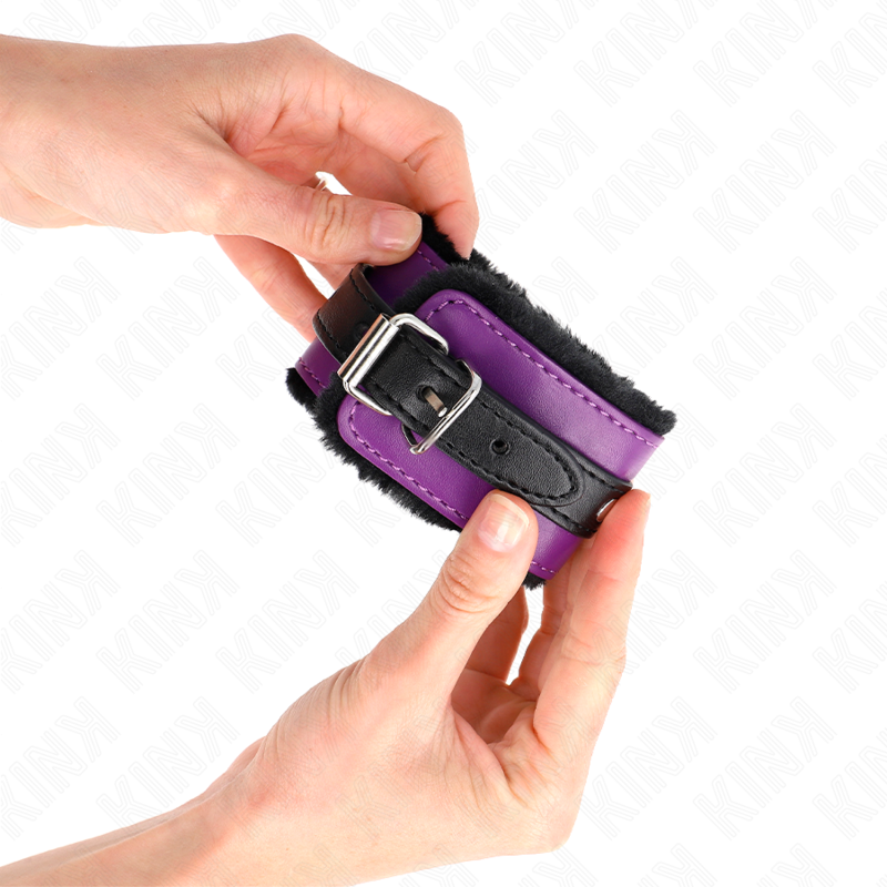 Kink – Premium Pelzgefütterte Handgelenkfesseln Schwarz mit Lila /...