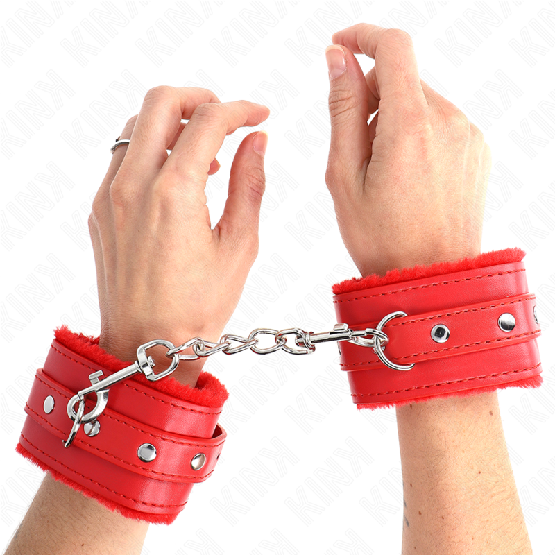 Kink – Premium Pelzgefütterte Handgelenkfesseln Rot mit Rotem Gürte...