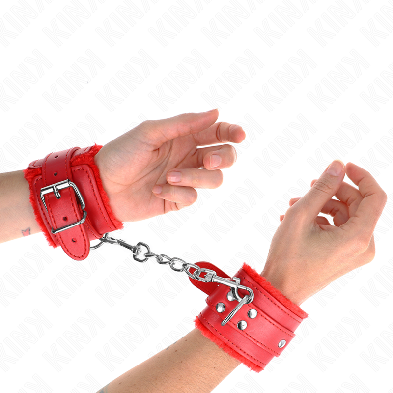 Kink – Pelzgefütterte Handgelenkfesseln Rot mit Rotem Gürtel Verste...