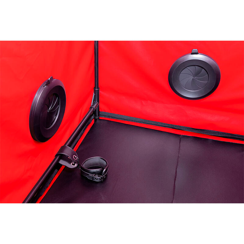 Secret Dome Kink Club Cabin Scandale – Schwarz & Rot