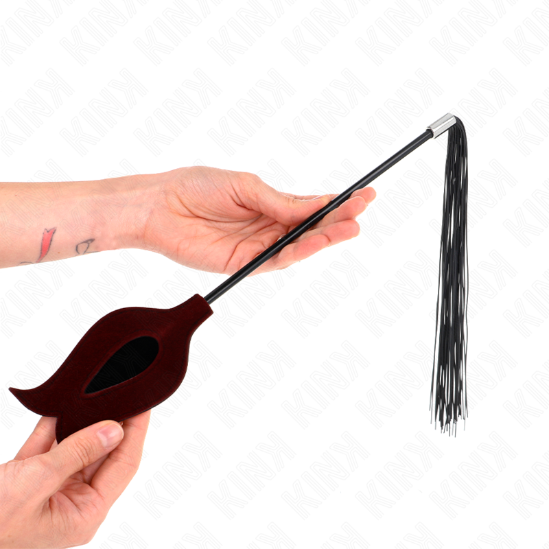 Kink – Rosenform Quastenpeitsche aus Silikon 45 Cm