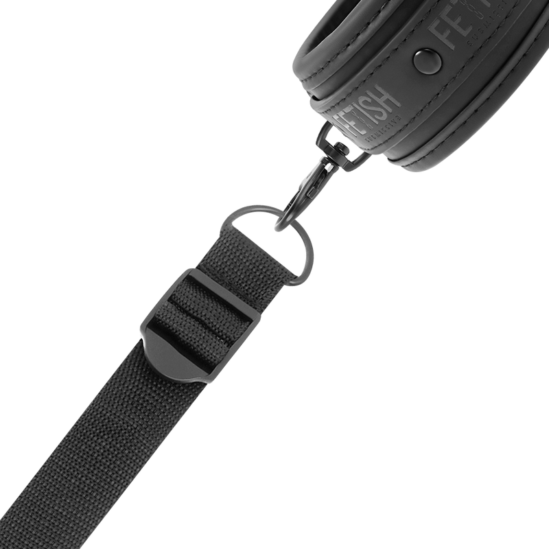 Fetish Submissive Set Aus Handschellen Und Krawatten Mit...